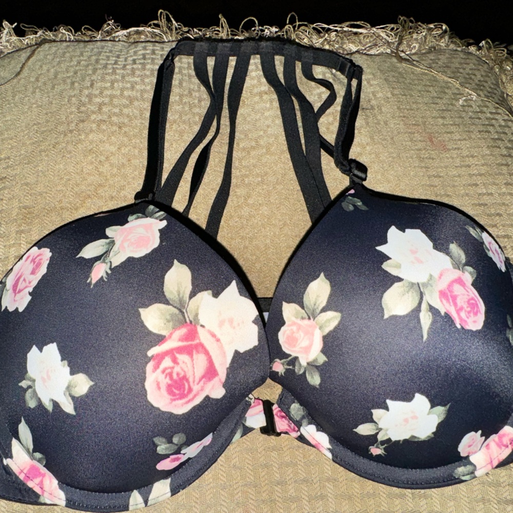 Victoria’s Secret Pink bra